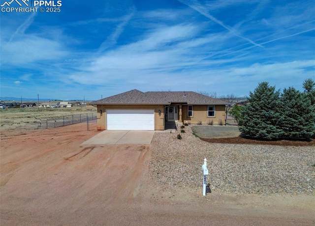 Property at 1493 N Challenger Ln, Pueblo West, CO 81007, 5 beds, 3 baths