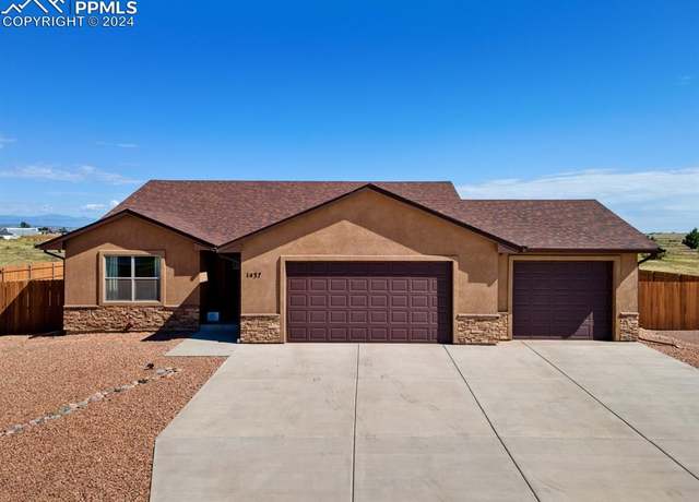 Property at 1437 E Escondido Dr, Pueblo West, CO 81007, 5 beds, 3 baths