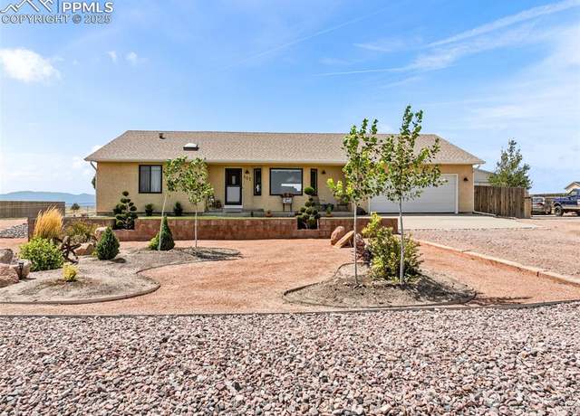 Property at 207 S Montecito Dr, Pueblo, CO 81007, 4 beds, 3 baths