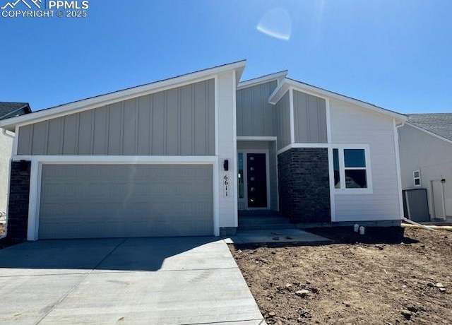 Property at 6611 Vistancia Ave, Colorado Springs, CO 80922, 4 beds, 3 baths