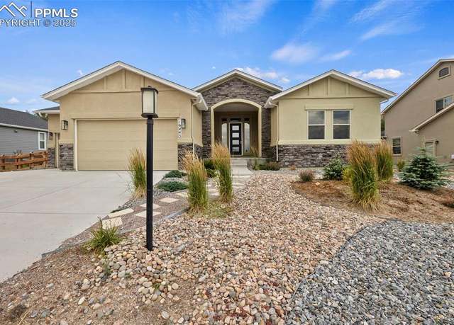 Property at 16445 Mountain Glory Dr, Monument, CO 80132, 4 beds, 3 baths