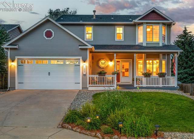 Property at 1007 N 18th St, Colorado Springs, CO 80904, 3 beds, 2.5 baths