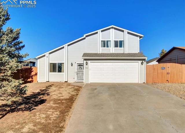 Property at 943 S Candlestar Loop, Fountain, CO 80817, 3 beds, 2.5 baths