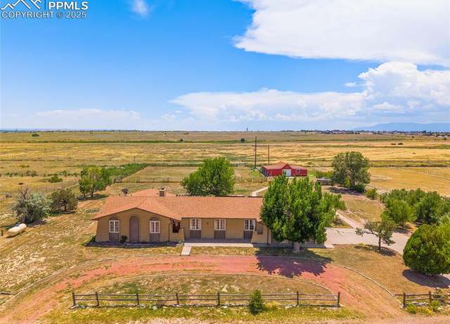 Property at 650 E Woodleaf Dr, Pueblo, CO 81007, 3 beds, 2.5 baths