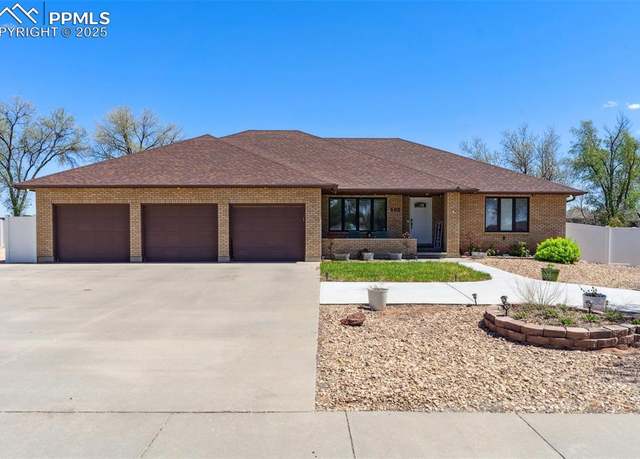 Property at 408 S Birdie Dr, Pueblo West, CO 81007, 3 beds, 2 baths