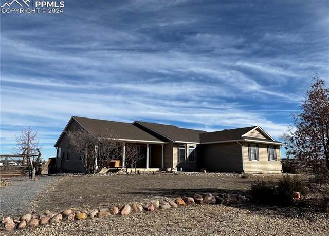 Property at 1837 W Costilla Plz, Pueblo, CO 81007, 5 beds, 3 baths