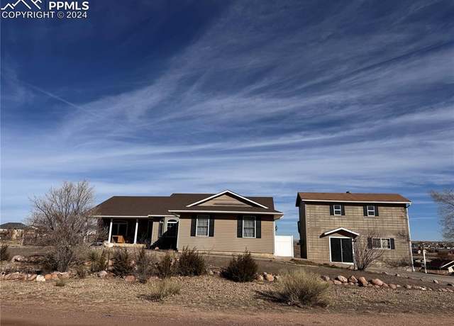 Property at 1837 W Costilla Plz, Pueblo, CO 81007, 5 beds, 3 baths