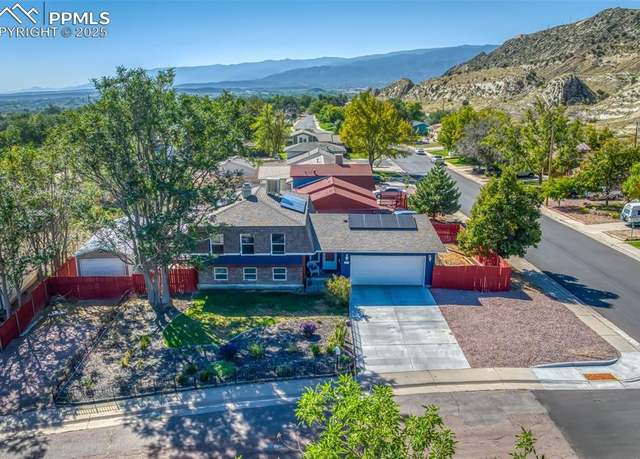 Property at 502 Oak Ave, Canon City, CO 81212, 4 beds, 2 baths