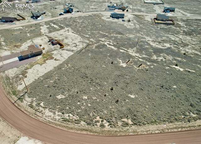 Property at 996 E Keymar Dr, Pueblo, CO 81007