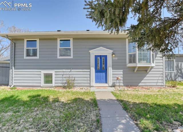 Property at 200 E Circle Dr, Canon City, CO 81212, 4 beds, 2.5 baths