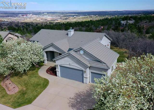 Property at 565 Vista Grande Dr, Colorado Springs, CO 80906, 4 beds, 3.5 baths