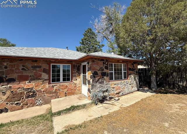 Property at 1117 E 6th St, La Junta, CO 81050, 3 beds, 2 baths