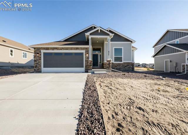 Property at 977 Sunny Shore Dr, Monument, CO 80132, 5 beds, 3 baths