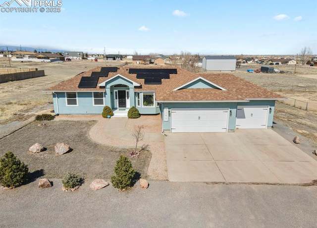 Property at 1153 E Kirkwood Dr, Pueblo, CO 81007, 5 beds, 3 baths