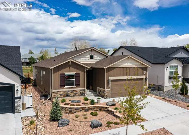 Property at 6432 Vistancia Ave, Colorado Springs, CO 80922, 4 beds, 3 baths