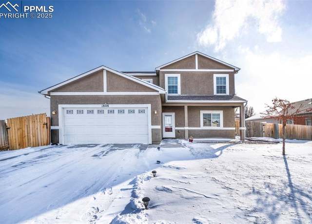 Property at 1808 Kingfisher Ln, Pueblo, CO 81008, 3 beds, 2.5 baths