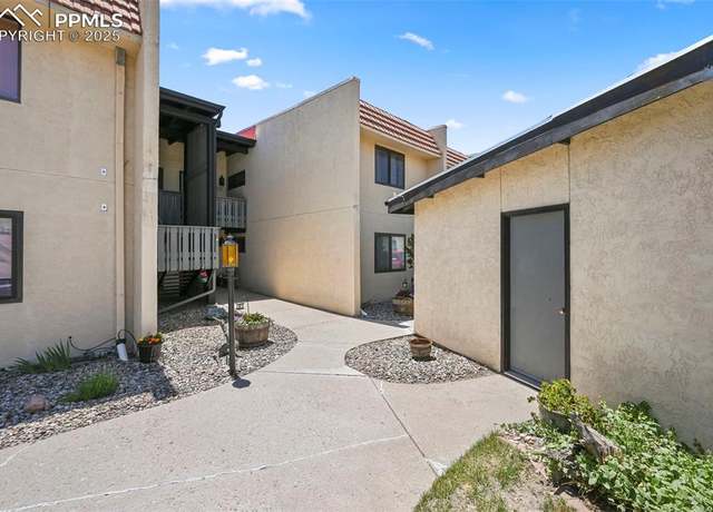 Property at 934 Fontmore Rd #C, Colorado Springs, CO 80904, 3 beds, 2 baths