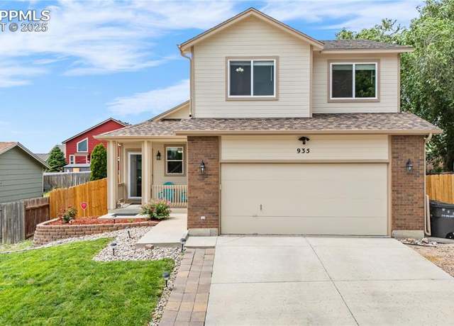 Property at 935 White Stone Way, Fountain, CO 80817, 3 beds, 2.5 baths