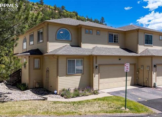 Property at 2261 Palm Dr #C, Colorado Springs, CO 80918, 5 beds, 4 baths