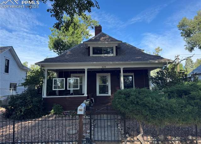 Property at 424 N Walnut St, Colorado Springs, CO 80905, 3 beds, 1.5 baths