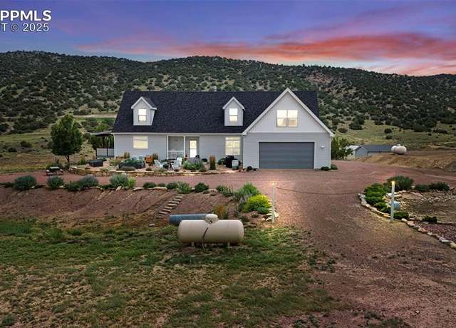 Property at 1865 York Ave, Canon City, CO 81212, 5 beds, 4.5 baths