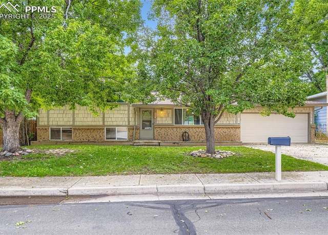 Property at 4806 Sprucewood Dr, Colorado Springs, CO 80918, 3 beds, 2.5 baths
