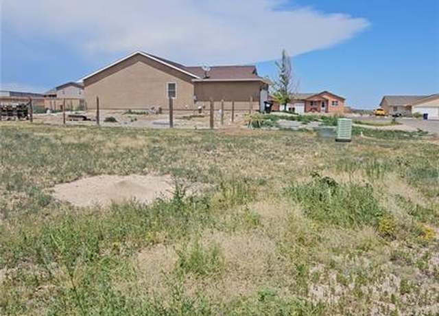 Property at 385 E Larchmont Dr, Pueblo, CO 81007