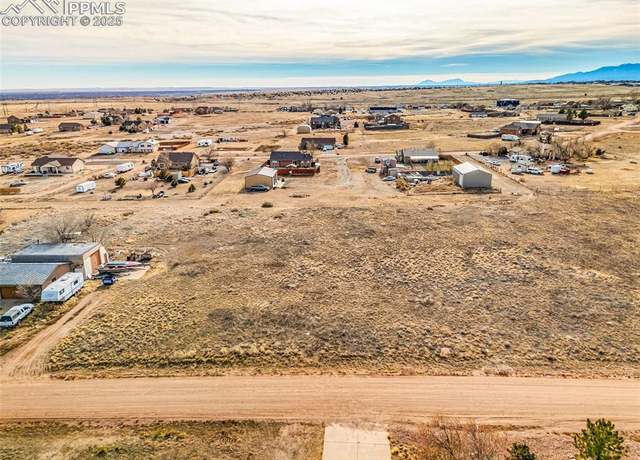 Property at 872 E Waverly Dr, Pueblo, CO 81007