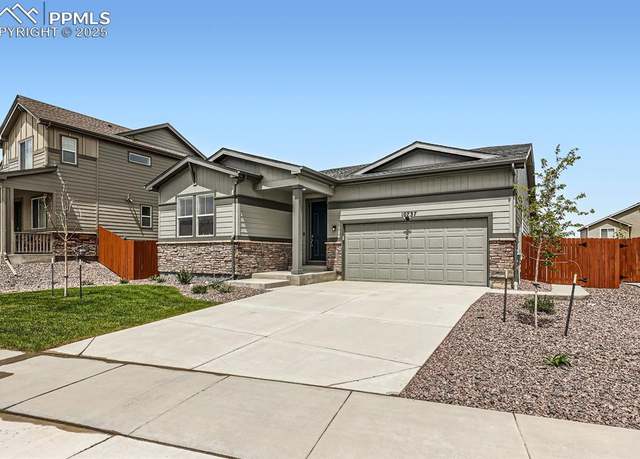 Property at 10737 Rolling Mesa Dr, Falcon, CO 80831, 3 beds, 2 baths