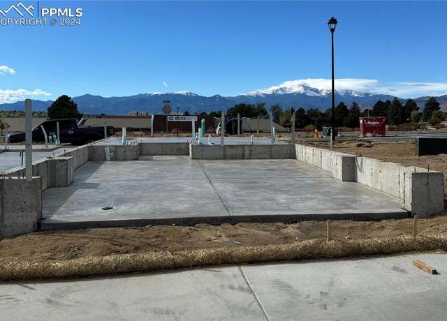 Property at 7287 Incline Vw, Colorado Springs, CO 80918, 2 beds, 3 baths