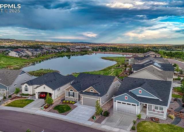 Property at 2573 Lakes Edge Dr, Monument, CO 80132, 5 beds, 3 baths