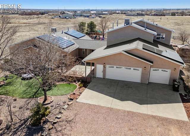 Property at 966 E Desert Cove Dr, Pueblo, CO 81007, 4 beds, 4.5 baths
