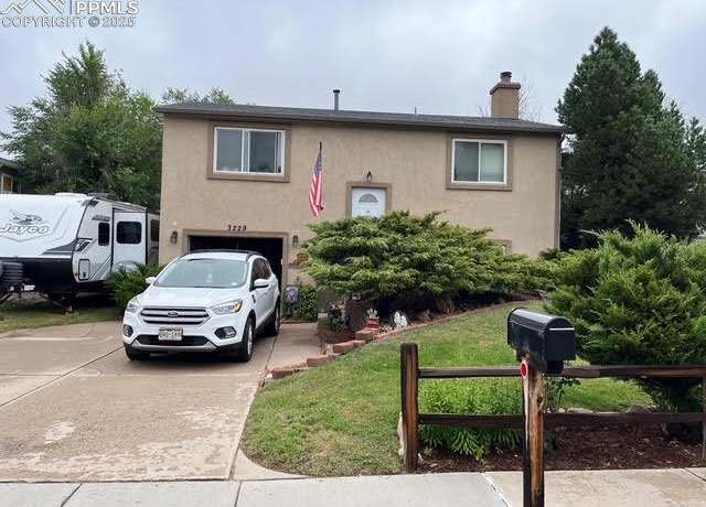 Property at 3229 Foxridge Dr, Colorado Springs, CO 80916, 3 beds, 2 baths