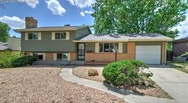 Photo of 1934 Berkshire Ln, Colorado Springs, CO 80909