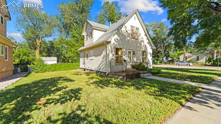 Photo of 1426 N Corona St Colorado Springs, CO 80907