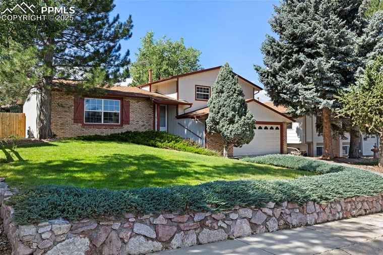 Photo of 2113 Roundtop Ct Colorado Springs, CO 80918