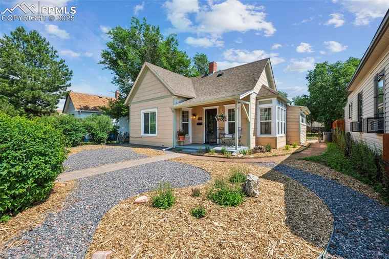 Photo of 906 W Cucharras St Colorado Springs, CO 80905