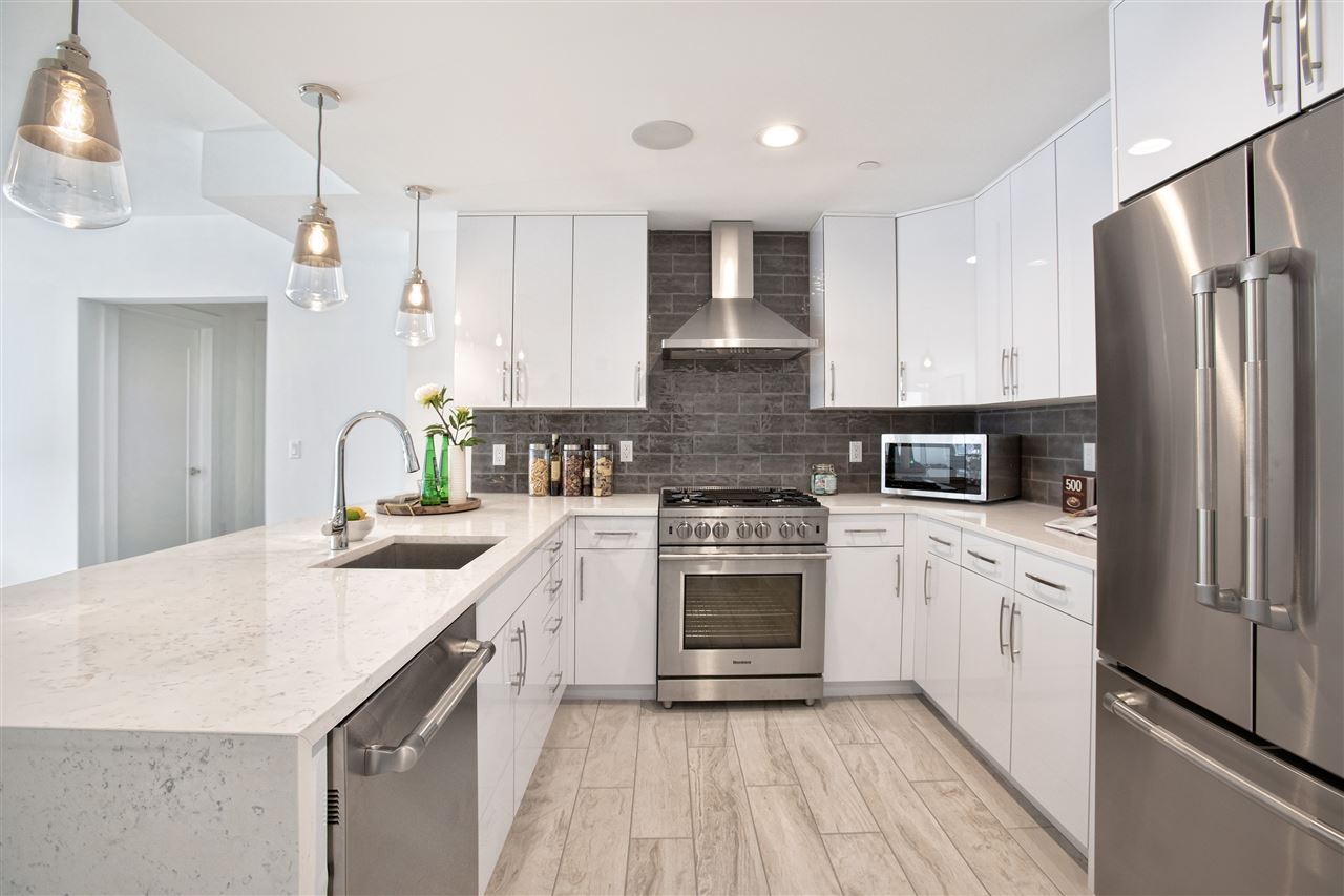 209-211 HACKENSACK PLANK Rd Unit 2B, Weehawken, NJ 07086