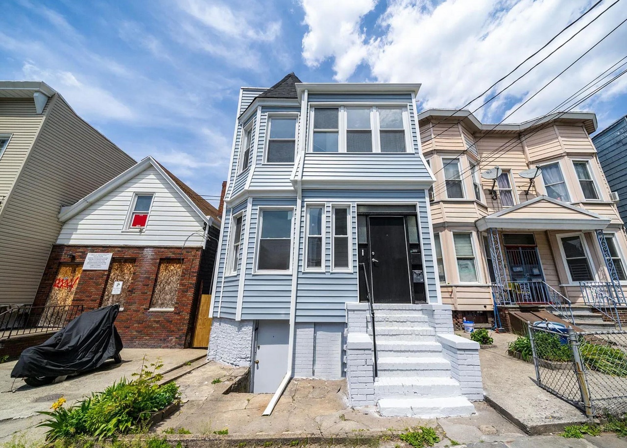110 COTTAGE St, JERSEY CITY, NJ 07306 MLS 230013557 Redfin