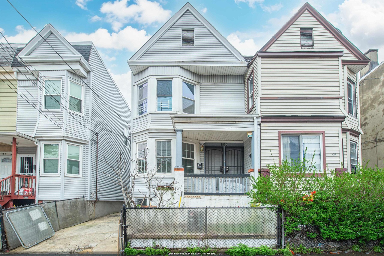 125 KEARNEY Ave, JERSEY CITY, NJ 07305 | Redfin
