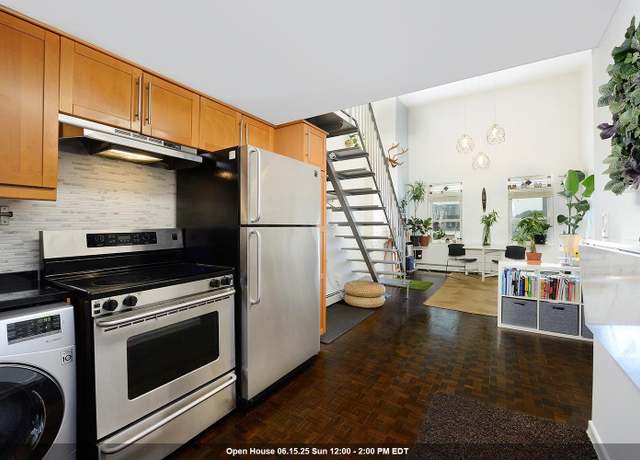 Property at 212 9TH St Unit 4B, Jersey City, NJ 07302, 2 beds, 1 bath