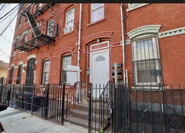 Property at 37 HARMON St, Jersey City, NJ 07304, 8 beds, 4 baths