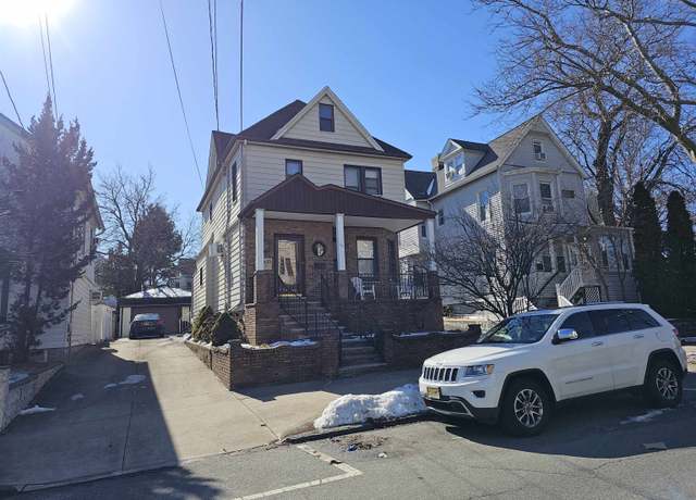 Property at 44 W 45TH St, Bayonne, NJ 07002, 4 beds, 1.5 baths