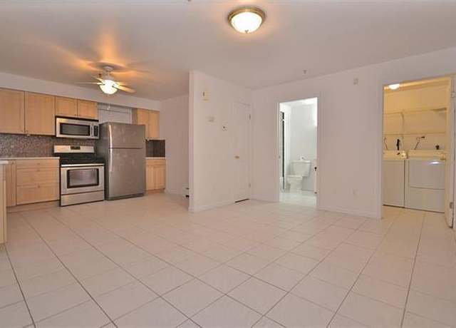Property at 55 71ST St, Guttenberg, NJ 07093, 8 beds, 5 baths