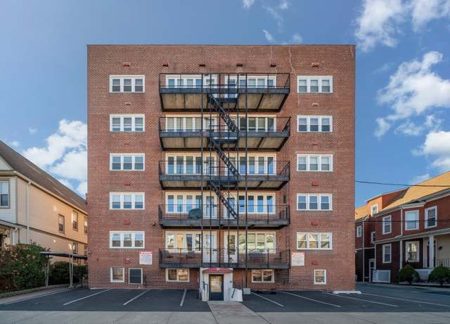 Property at 70 W 32ND St Unit 1F, Bayonne, NJ 07002, 1 bed, 1 bath