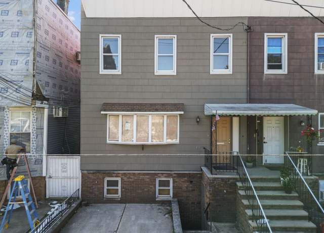 Property at 623 13TH St, Union City, NJ 07087, 2 beds, 1.5 baths