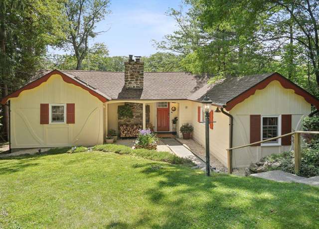 Property at 39 LAKE SHORE Rd, Hardyston Township, NJ 07460, 2 beds, 1 bath