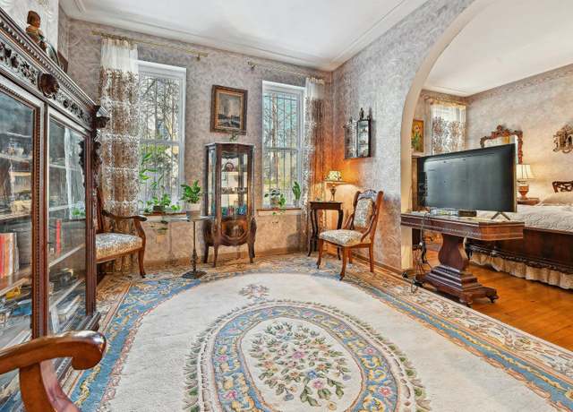 Property at 202 7TH St Unit 1, Jersey City, NJ 07302, 3 beds, 2.5 baths