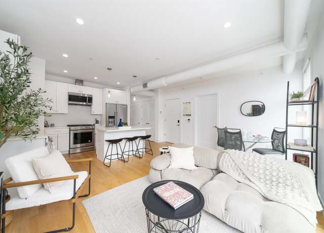 Property at 414 1ST St #5, Jersey City, NJ 07302, 2 beds, 1 bath