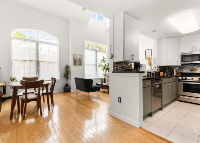 Property at 122 ABBIE Ct, Guttenberg, NJ 07093, 2 beds, 2.5 baths